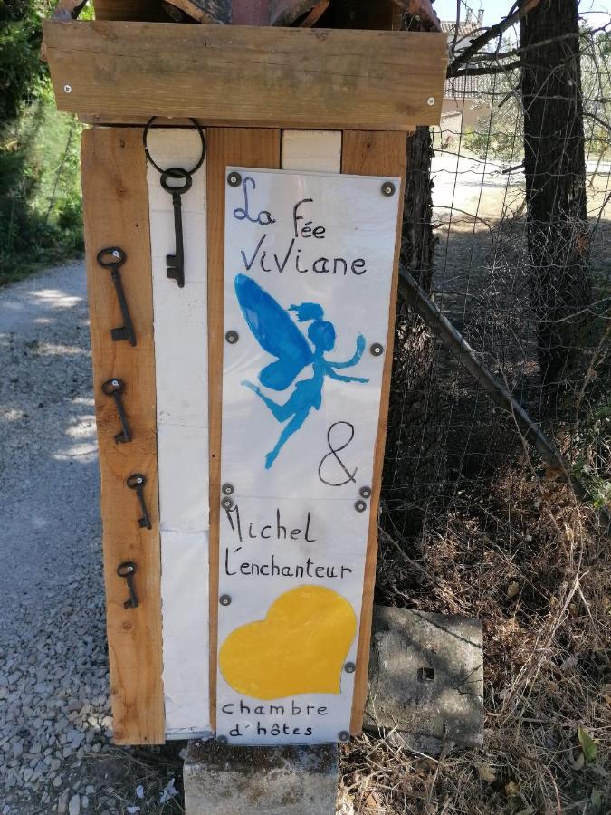 la fée viviane et michel l'enchanteur Robion en Luberon Esterno foto