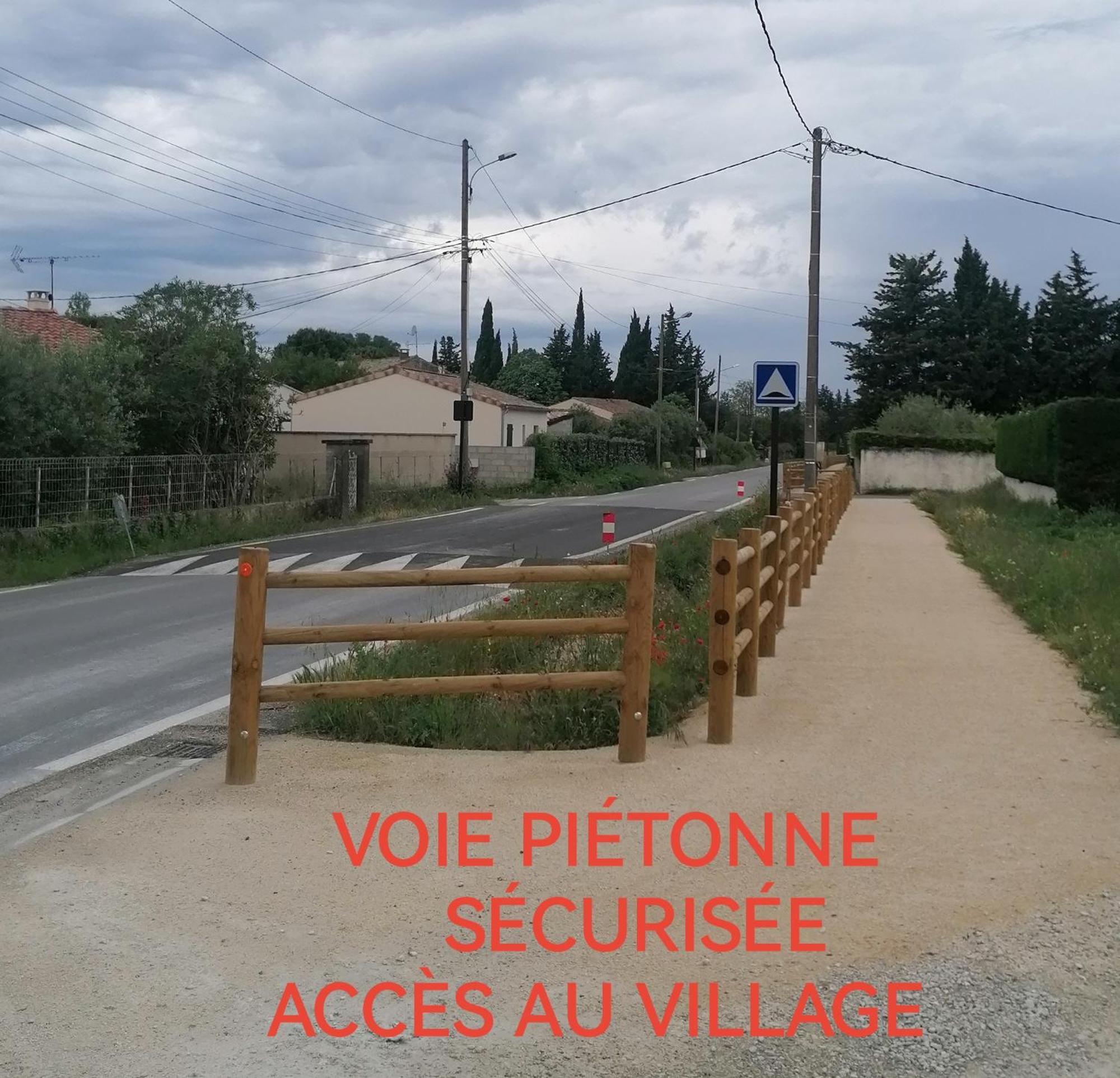 la fée viviane et michel l'enchanteur Robion en Luberon Esterno foto