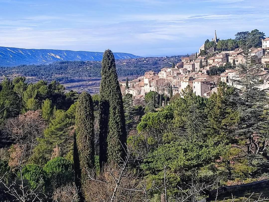 la fée viviane et michel l'enchanteur Robion en Luberon Esterno foto